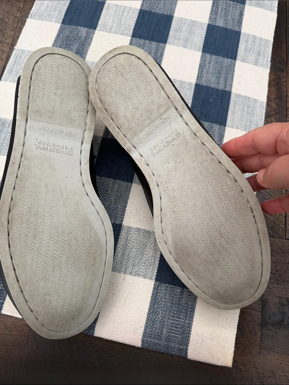 Sperry dark navy  Leather Men’s Boat Shoes with Red Insoles